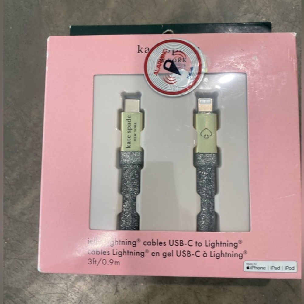 KATE SPADE ♠️ jelly charging cables USB-C to lightening! Pretty & practical♠️